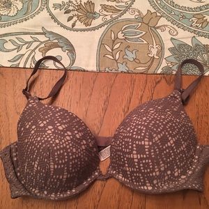 Victoria’s Secret Push-up Bra 36B